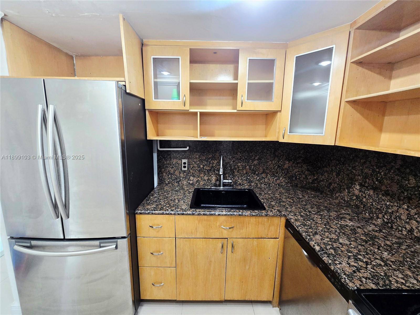 Miami Beach, FL 33139,800 West Ave #433