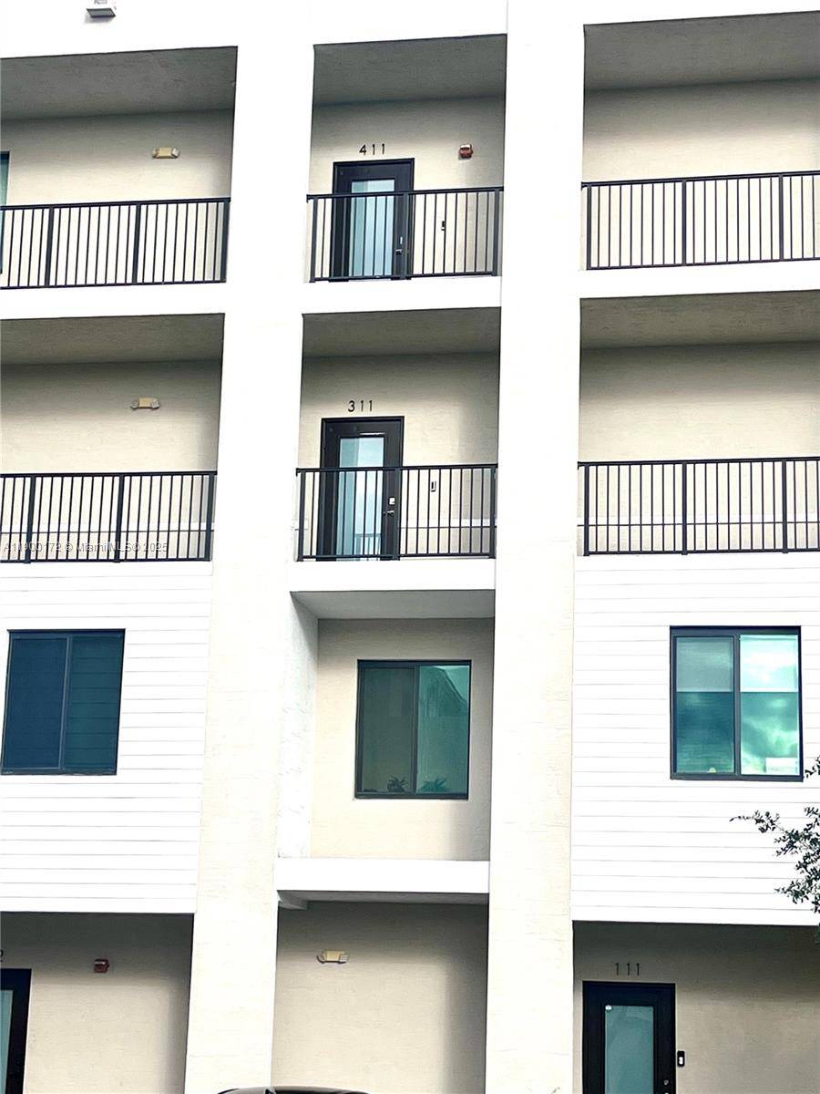 Doral, FL 33166,8001 NW 41 ST. #F-311