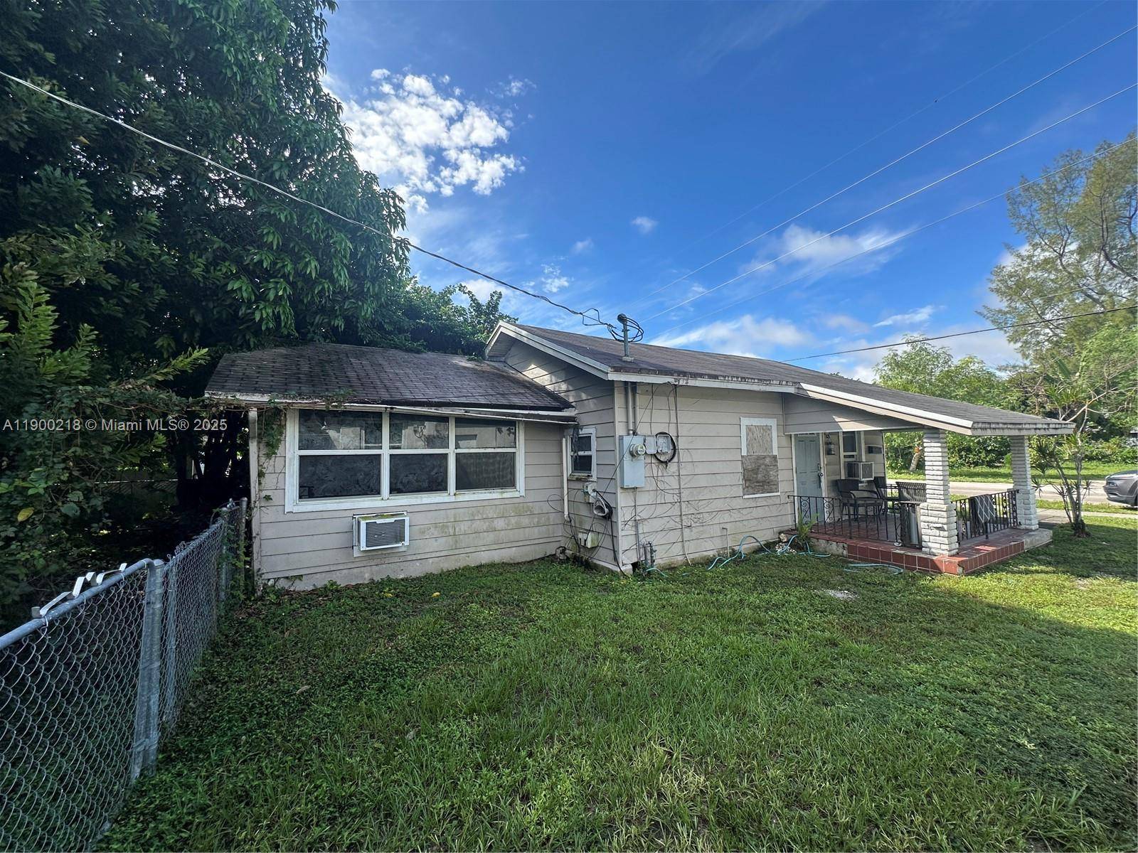 Hollywood, FL 33020,423 S 24th Ave