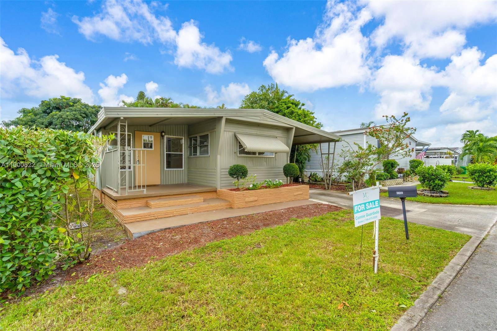 Davie, FL 33324,8360 SW 21st St