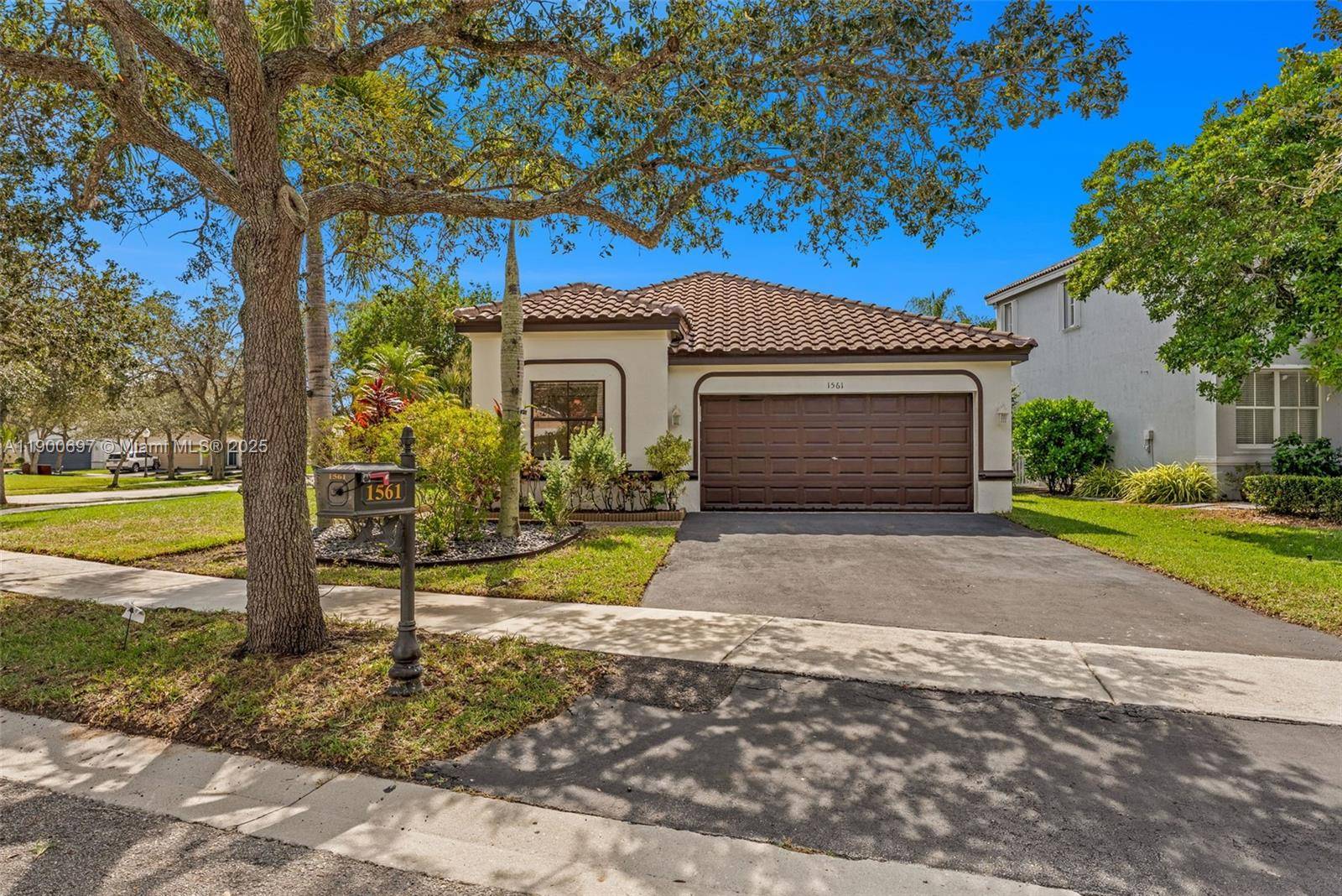 Weston, FL 33327,1561 Banyan Way