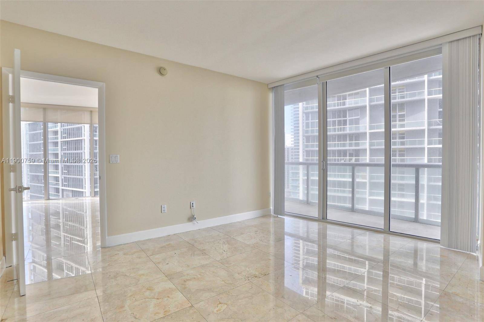 Miami, FL 33131,495 Brickell Ave #2010
