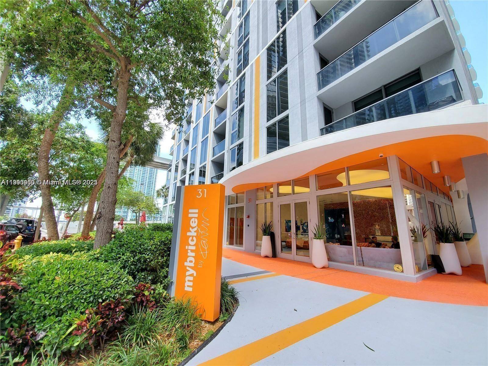 Miami, FL 33131,31 SE 6th St #505