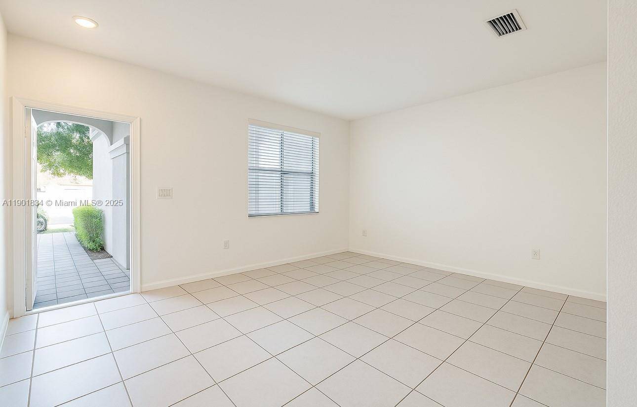 Homestead, FL 33035,2664 SE 19th St #2664