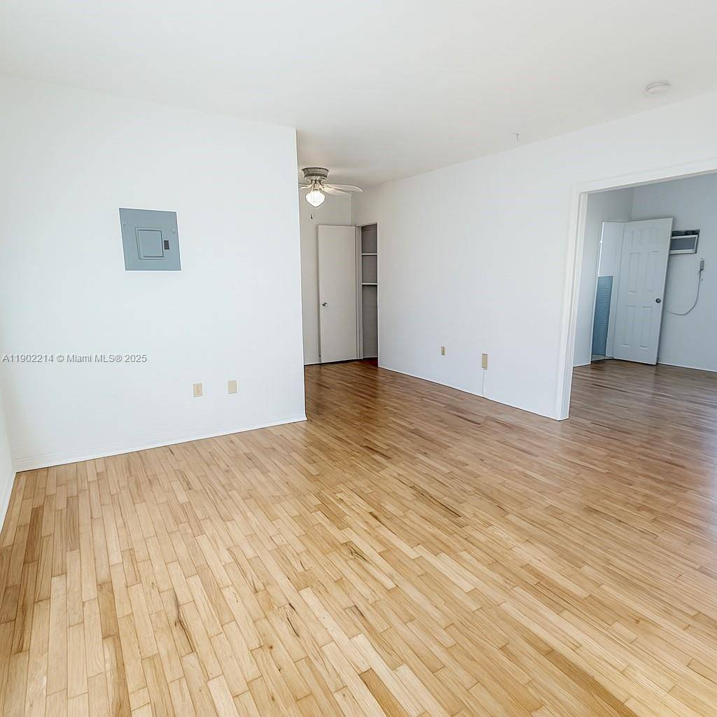 Coral Gables, FL 33134,212 Phoenetia Ave #9