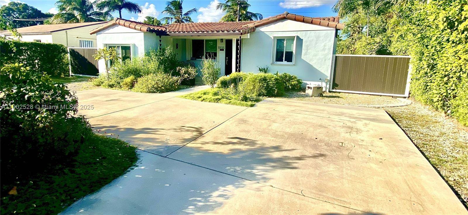 Miami, FL 33155,5935 SW 42nd St