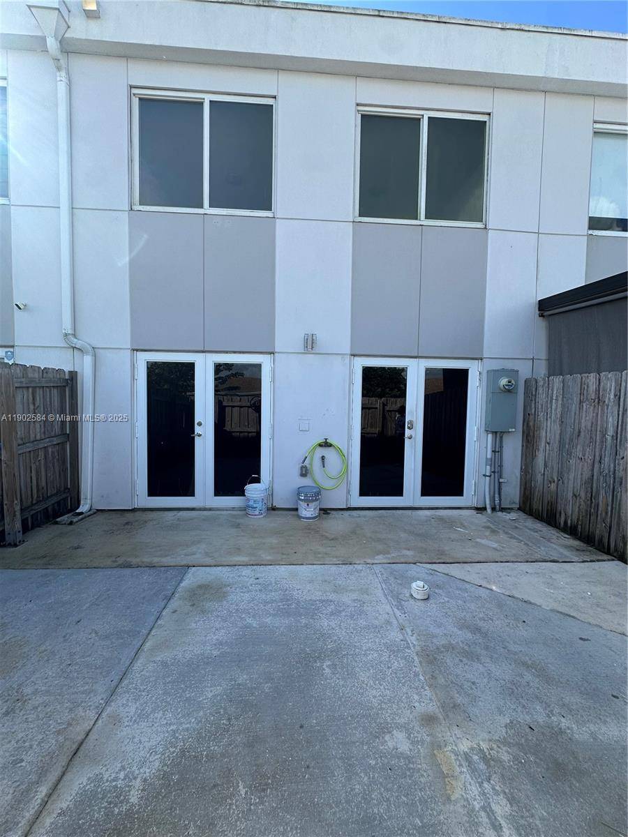 Homestead, FL 33032,13712 SW 259th St #-