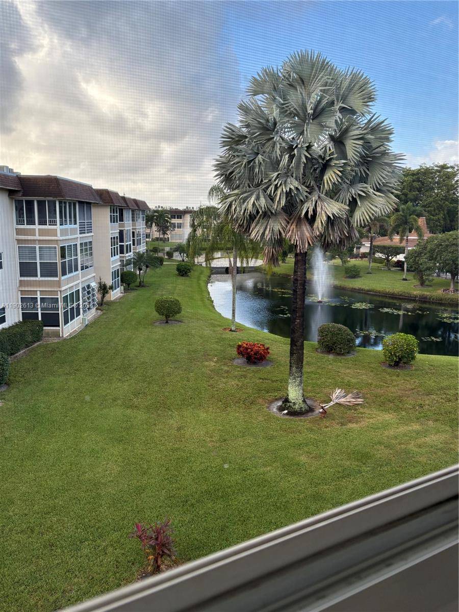 Lauderdale Lakes, FL 33319,4700 NW 35TH ST #602