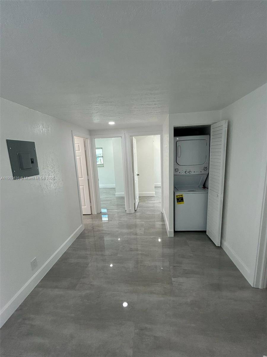 Dania Beach, FL 33004,305 Lewis Ln #7