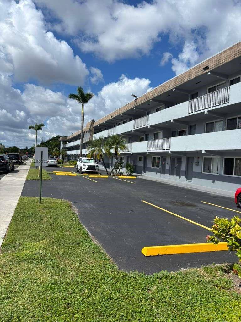 Sweetwater, FL 33174,11195 SW 1st St #216