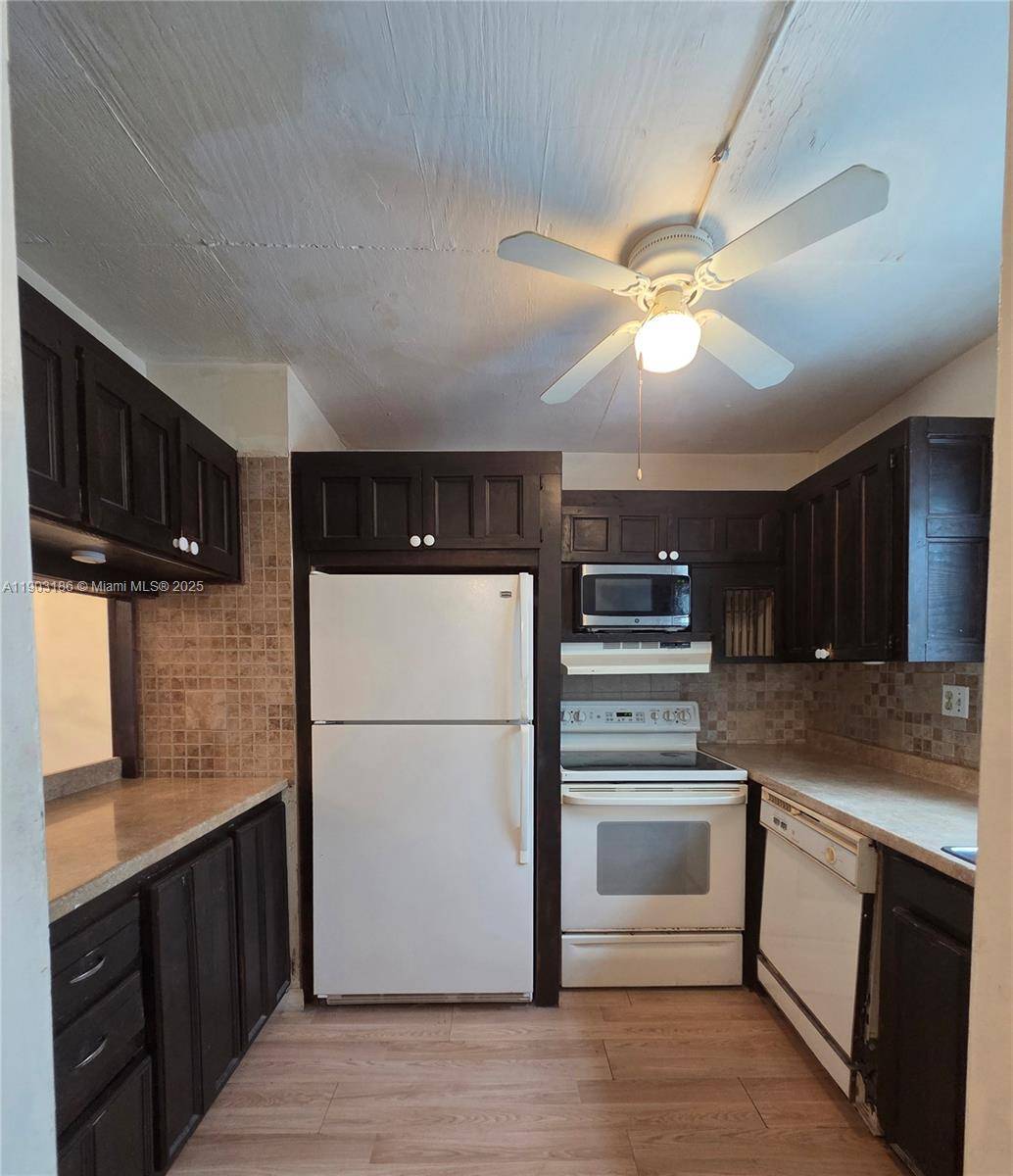 Margate, FL 33063,6503 Winfield Blvd #225-D