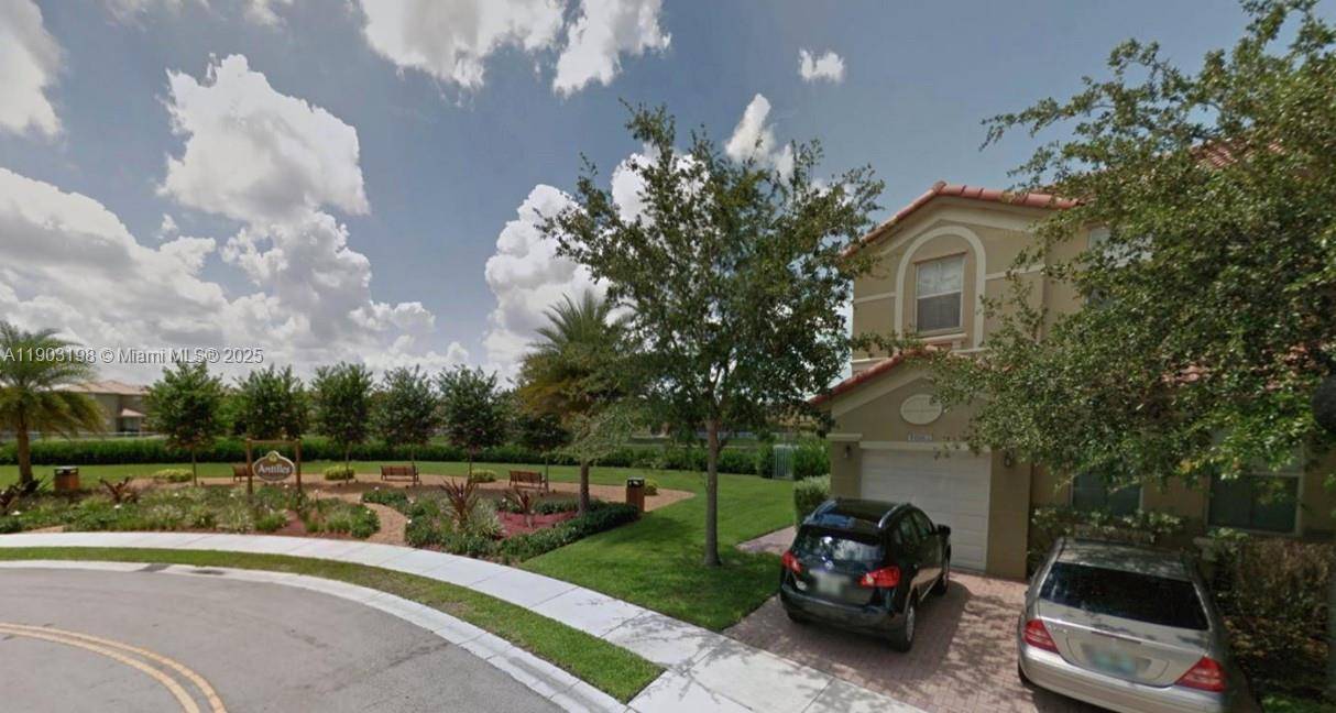 Doral, FL 33178,10983 NW 79th St