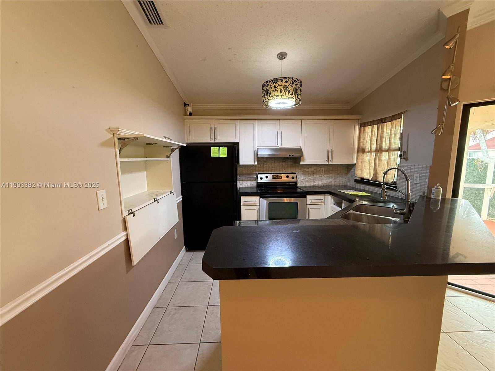 Homestead, FL 33035,2901 San Remo Cir