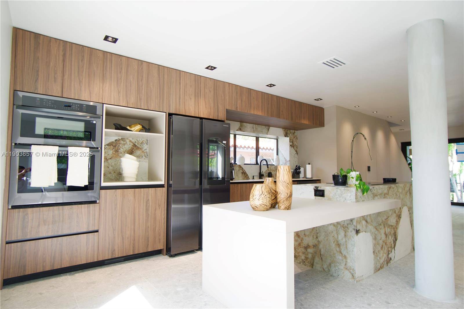 Miami, FL 33135,1820 SW 10th