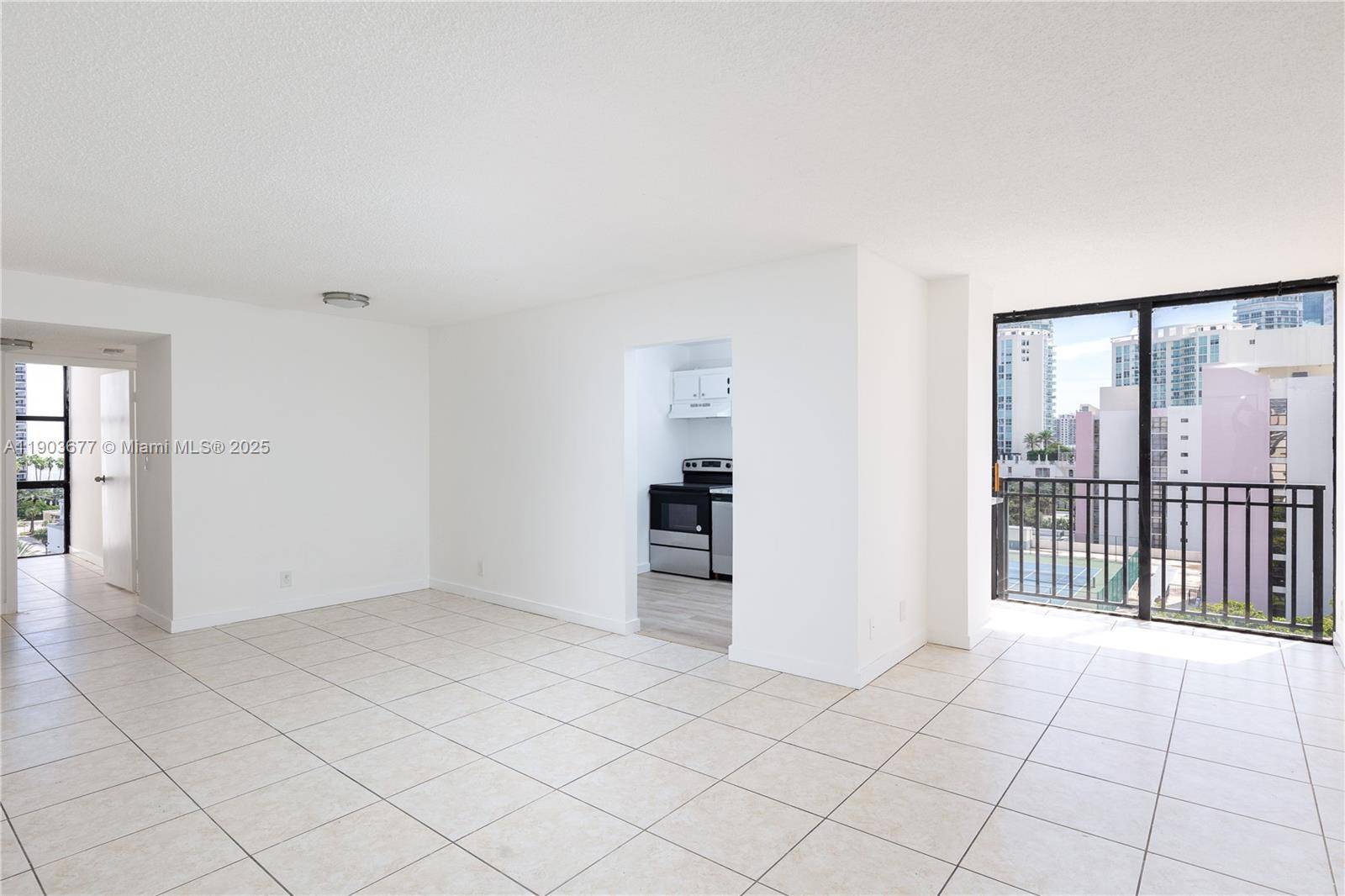Sunny Isles Beach, FL 33160,17011 N Bay Rd #919