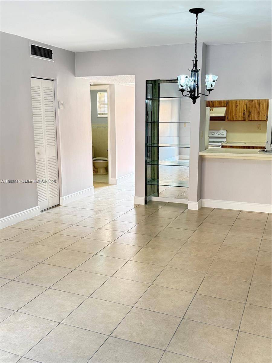 Hialeah, FL 33013,440 E 23rd St #1219