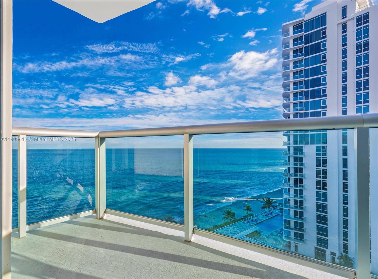 Hollywood, FL 33019,3901 S Ocean Dr #15G