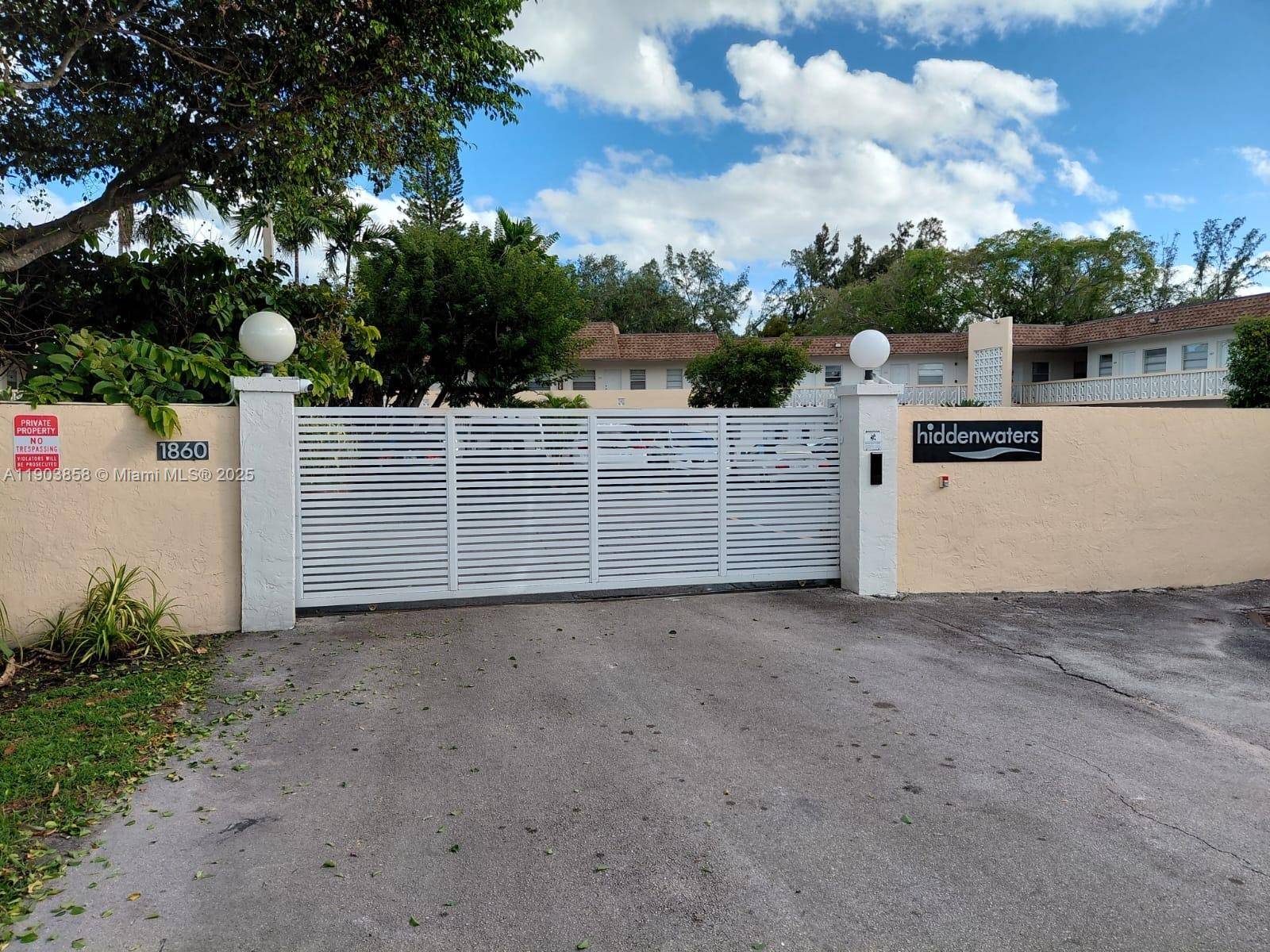 North Miami, FL 33181,1860 Venice Park Dr #130