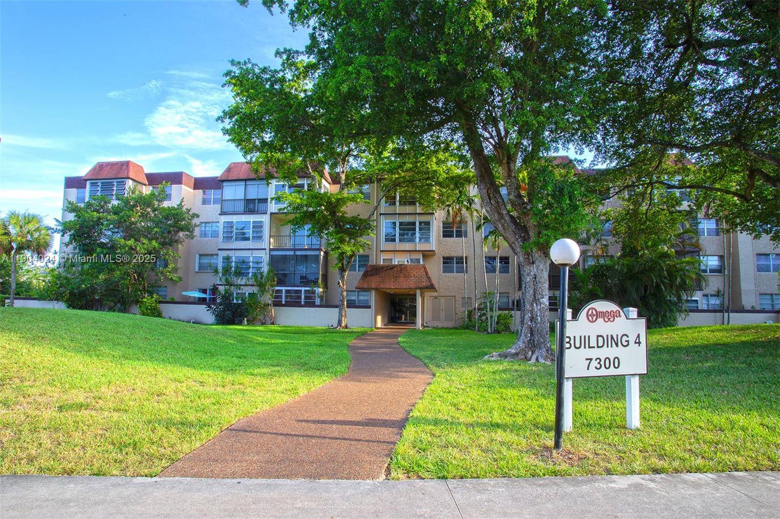 Plantation, FL 33313,7300 NW 17th St #220