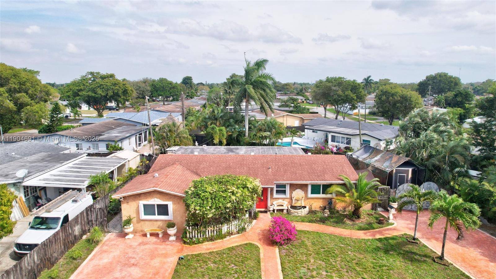 Pembroke Pines, FL 33024,421 NW 77th Way