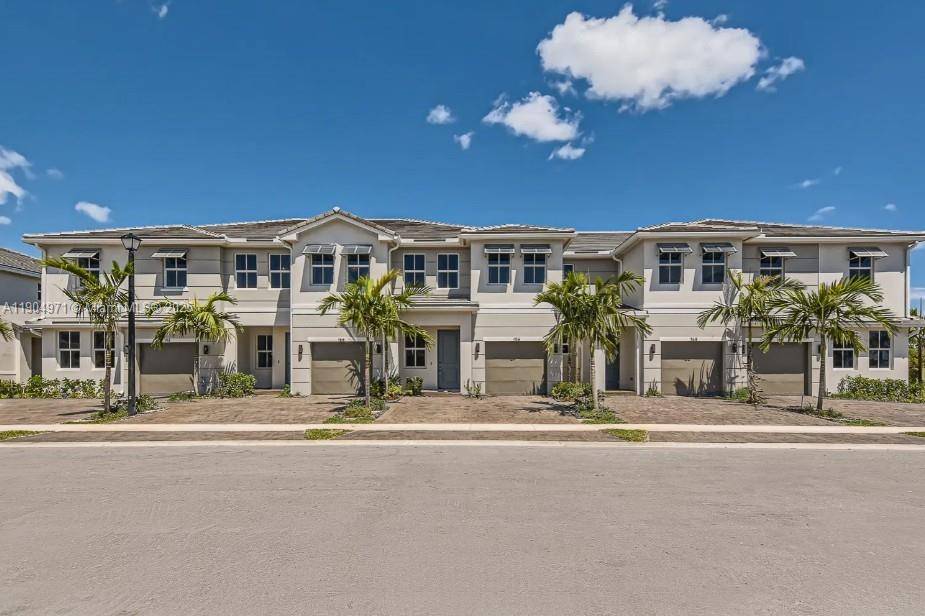 Pembroke Pines, FL 33027,117 SW 170th Ave #117