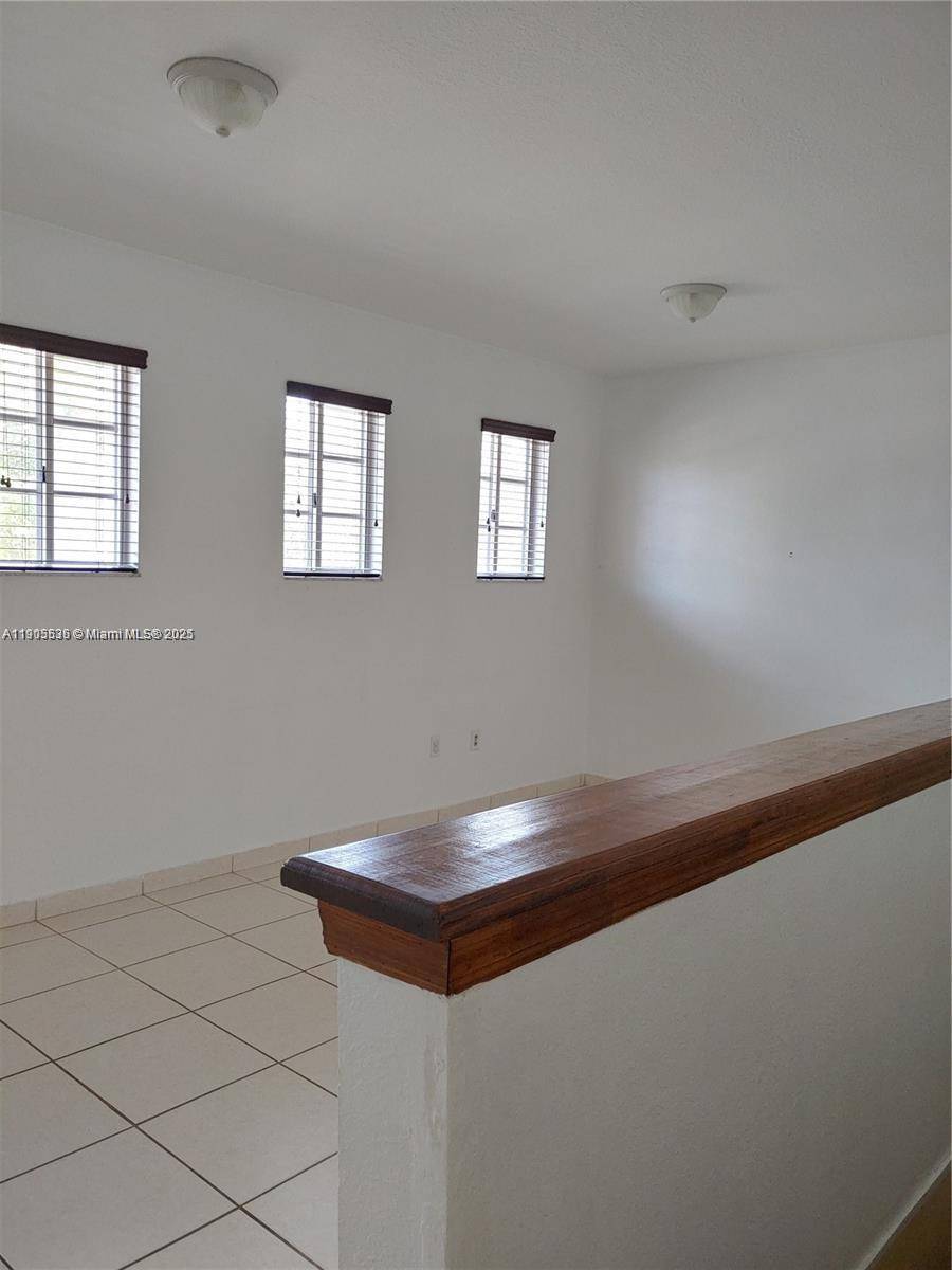 Hialeah, FL 33015,7510 NW 175th St #7510