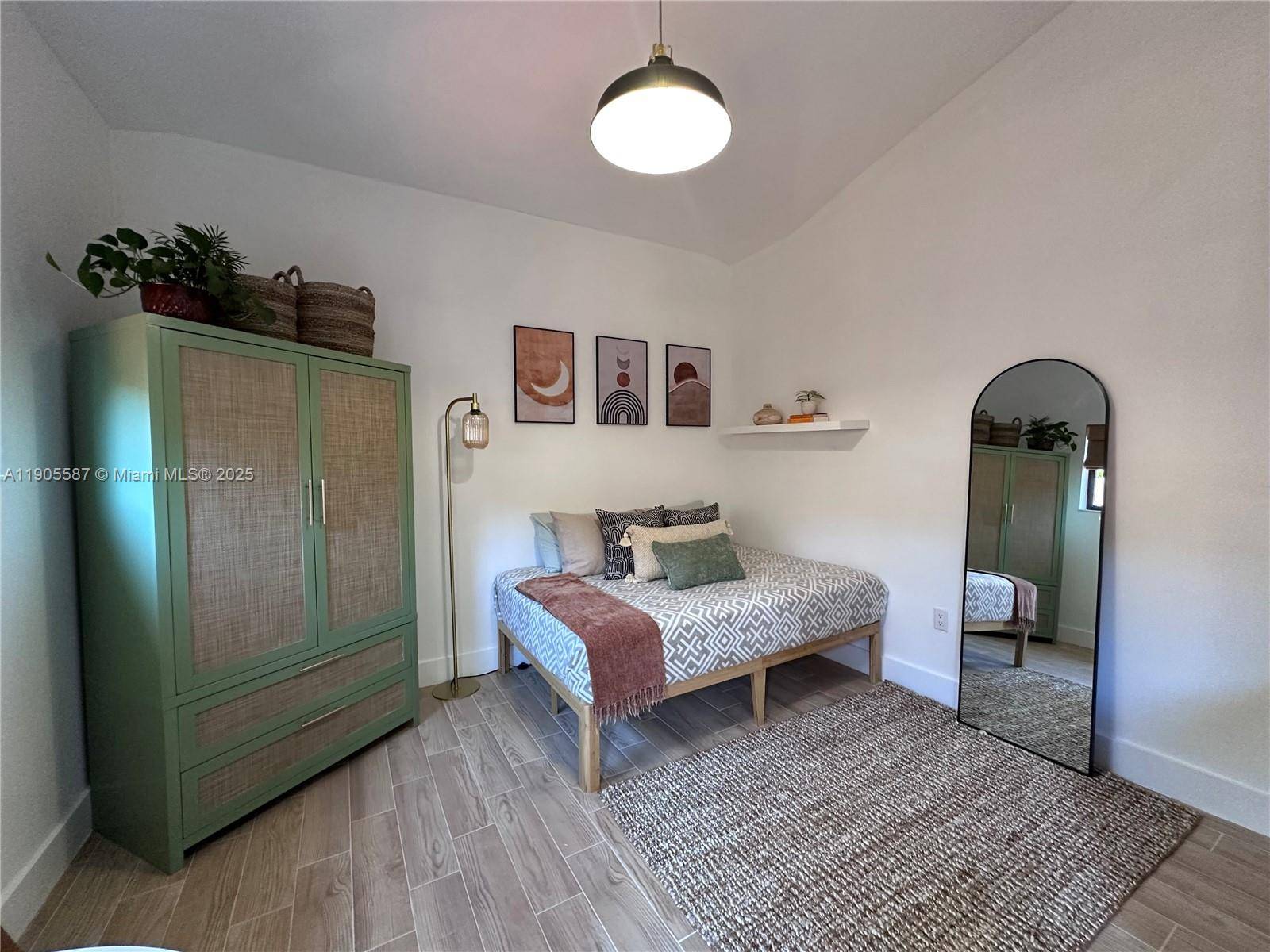 Miami, FL 33150,52 NW 68th St #R