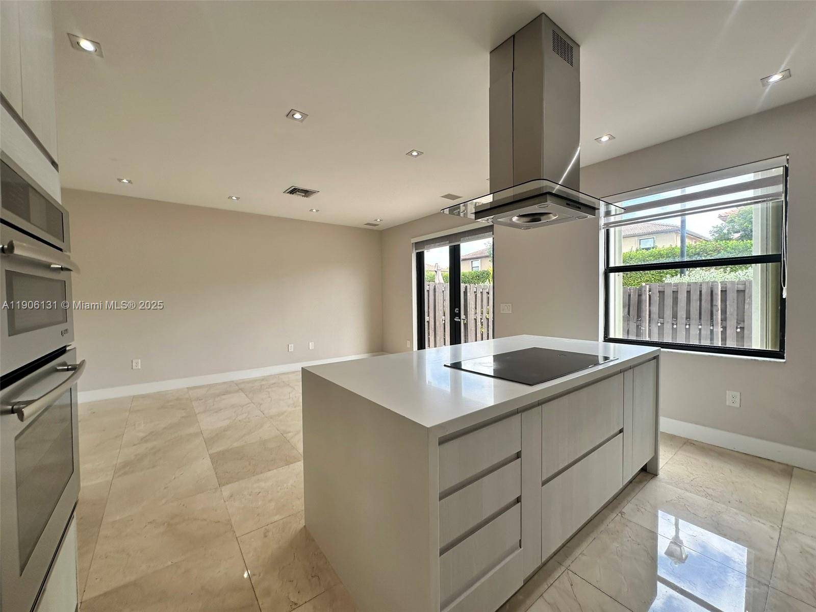 Doral, FL 33178,8755 NW 116th Ct #8755