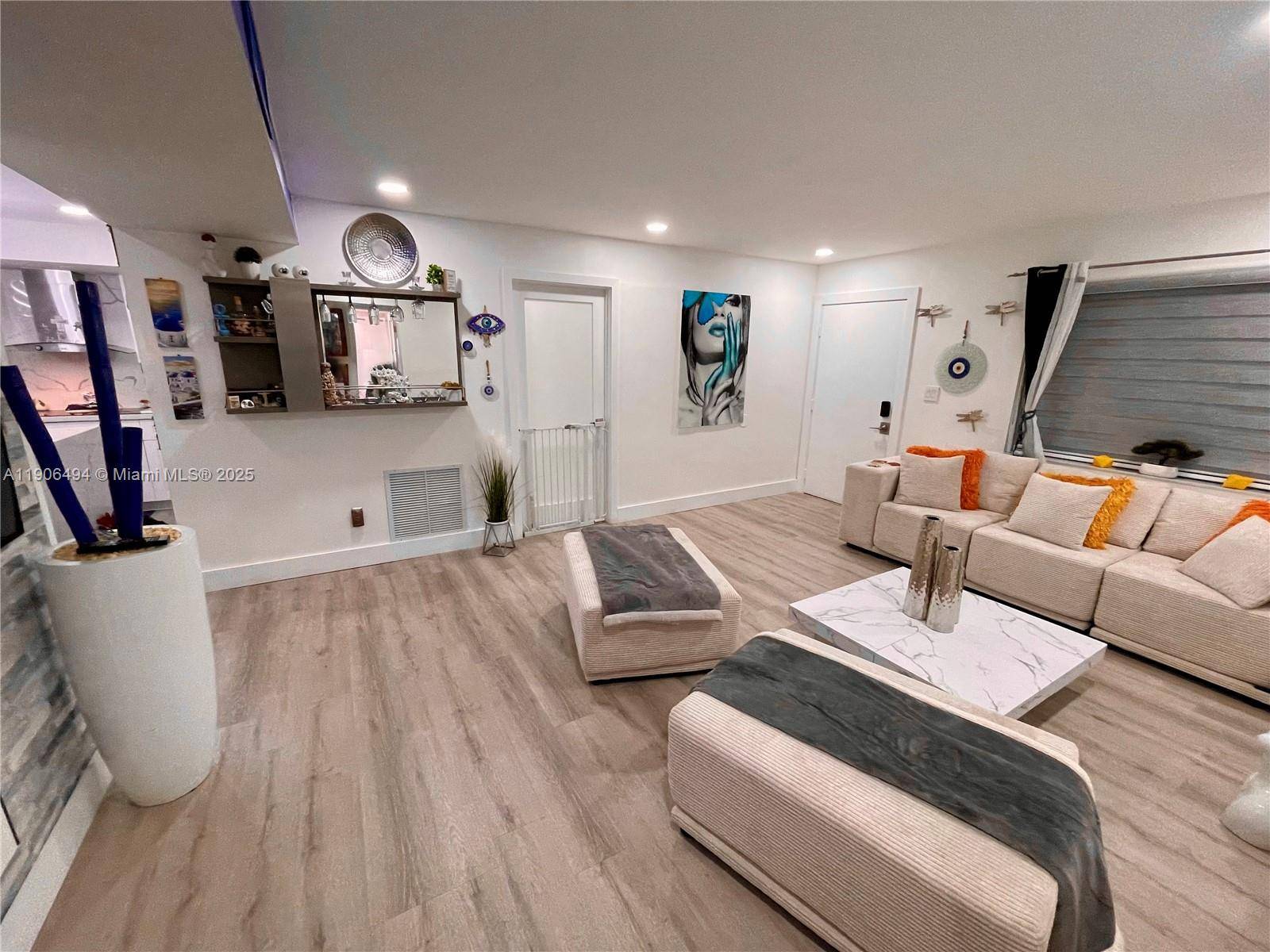 Miami, FL 33126,8635 NW 8th St #311