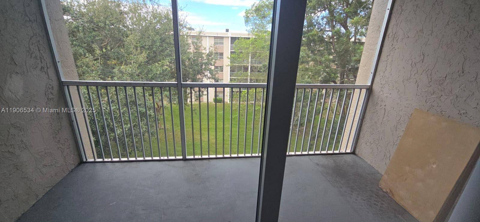 Coral Springs, FL 33071,1200 NW 87th Ave #513