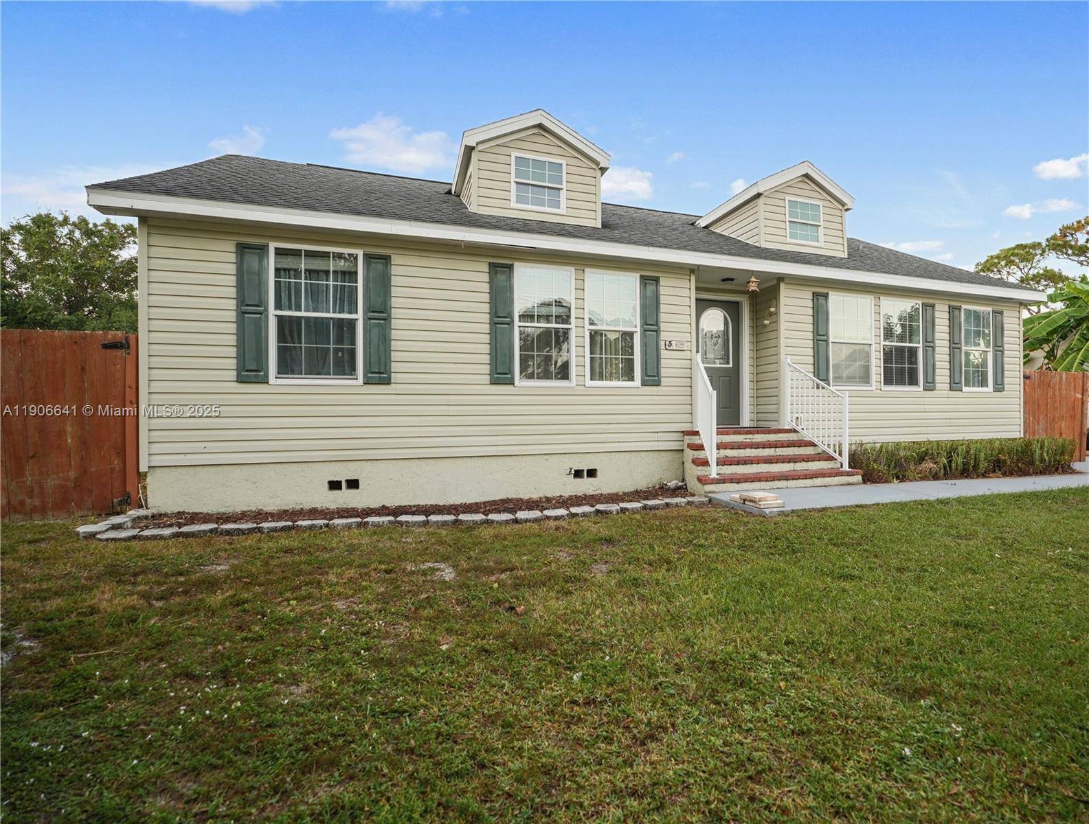 Sebring, FL 33876,3713 Wild Violet Avenue