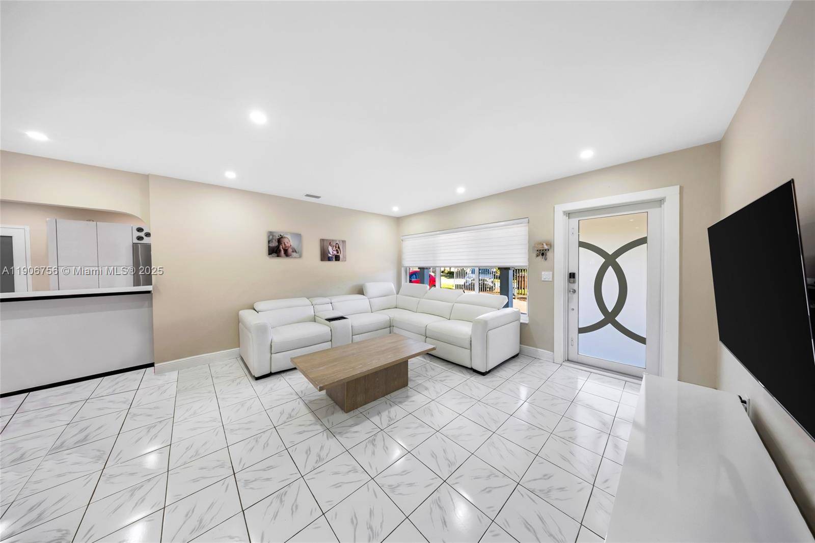 Hialeah, FL 33012,490 W 33rd Pl