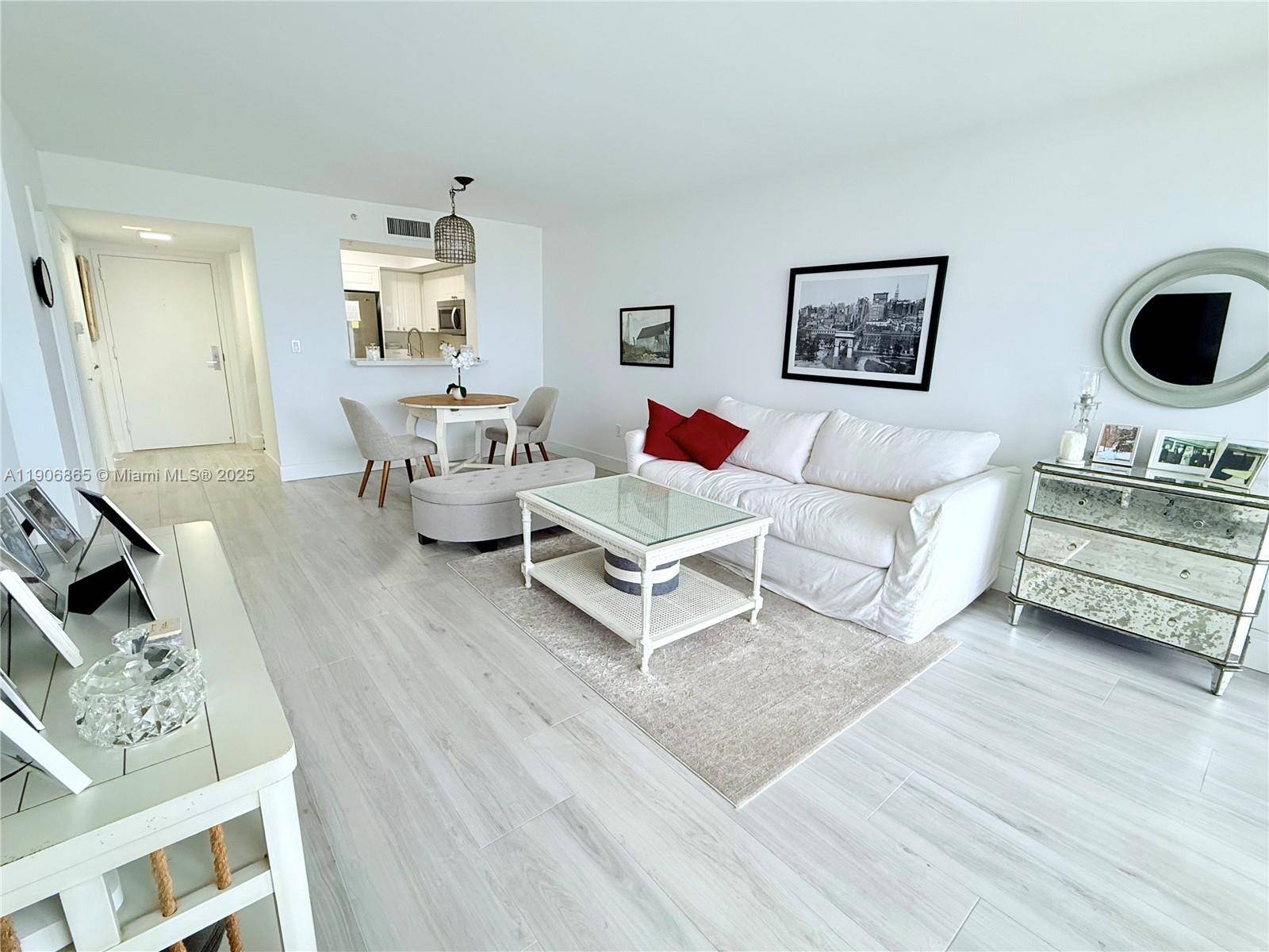 Miami Beach, FL 33139,1800 Sunset Harbour Dr #2005