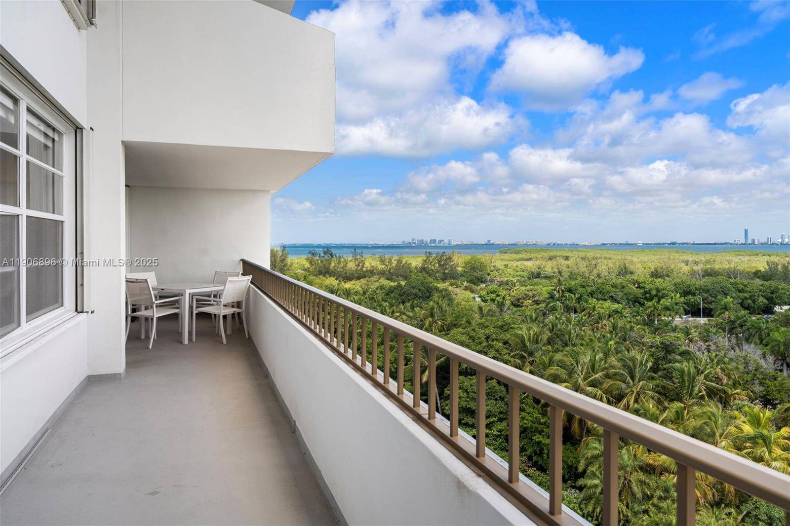 Key Biscayne, FL 33149,155 Ocean Lane Dr #1104