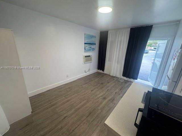 Bal Harbour, FL 33154,9920 Collins Ave #23