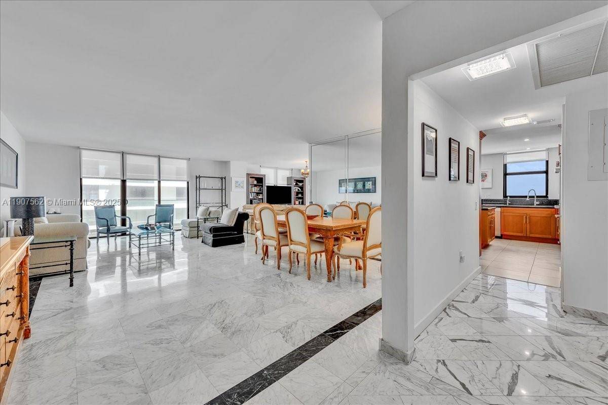 Bal Harbour, FL 33154,9801 Collins Ave #14Y