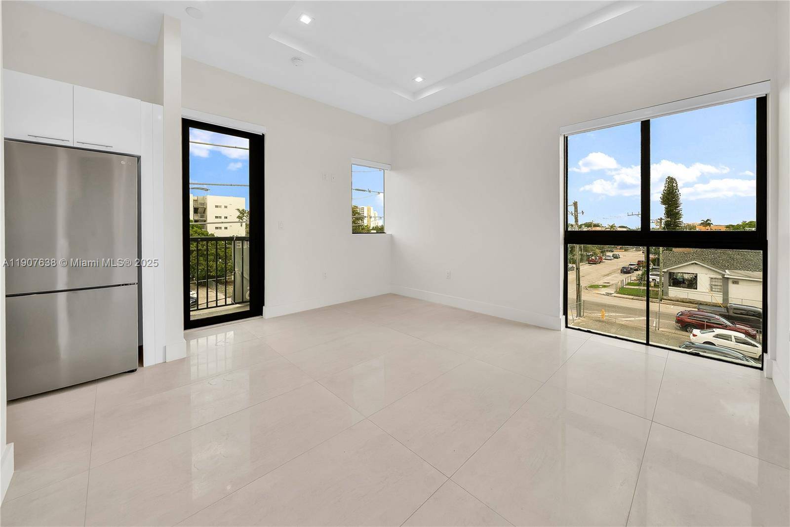 Miami, FL 33130,530 SW 11th Ave #302