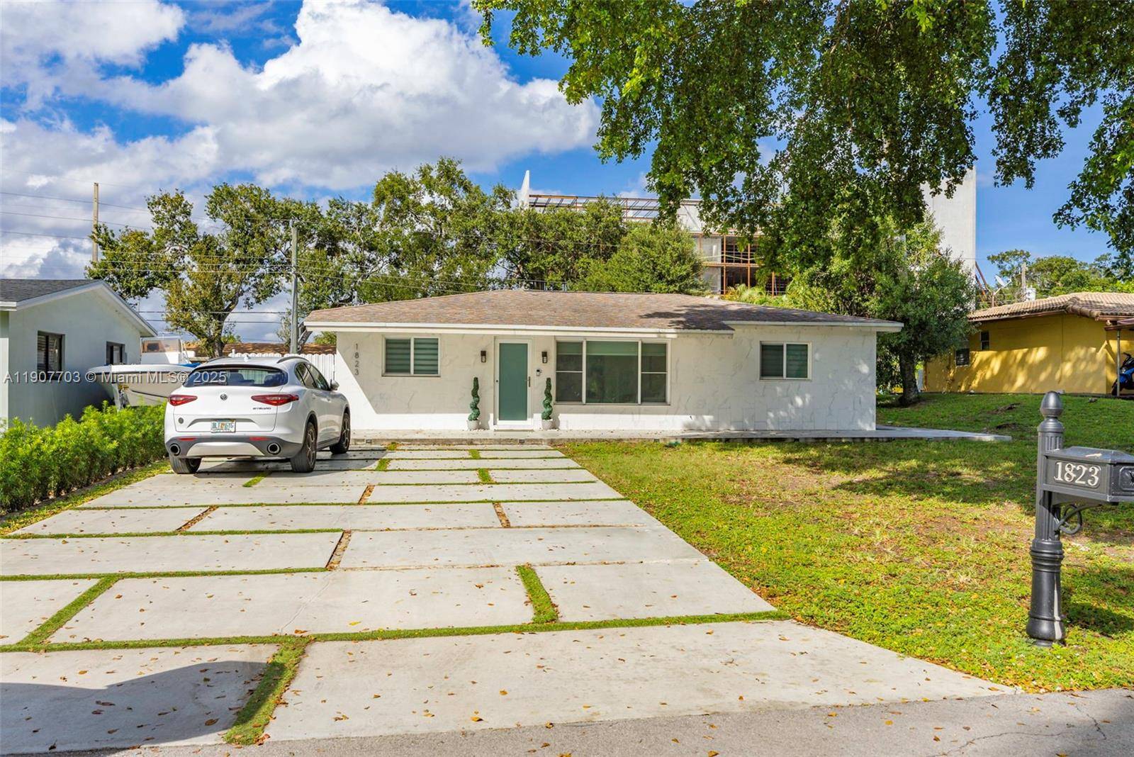 Fort Lauderdale, FL 33315,1823 SW 29th St