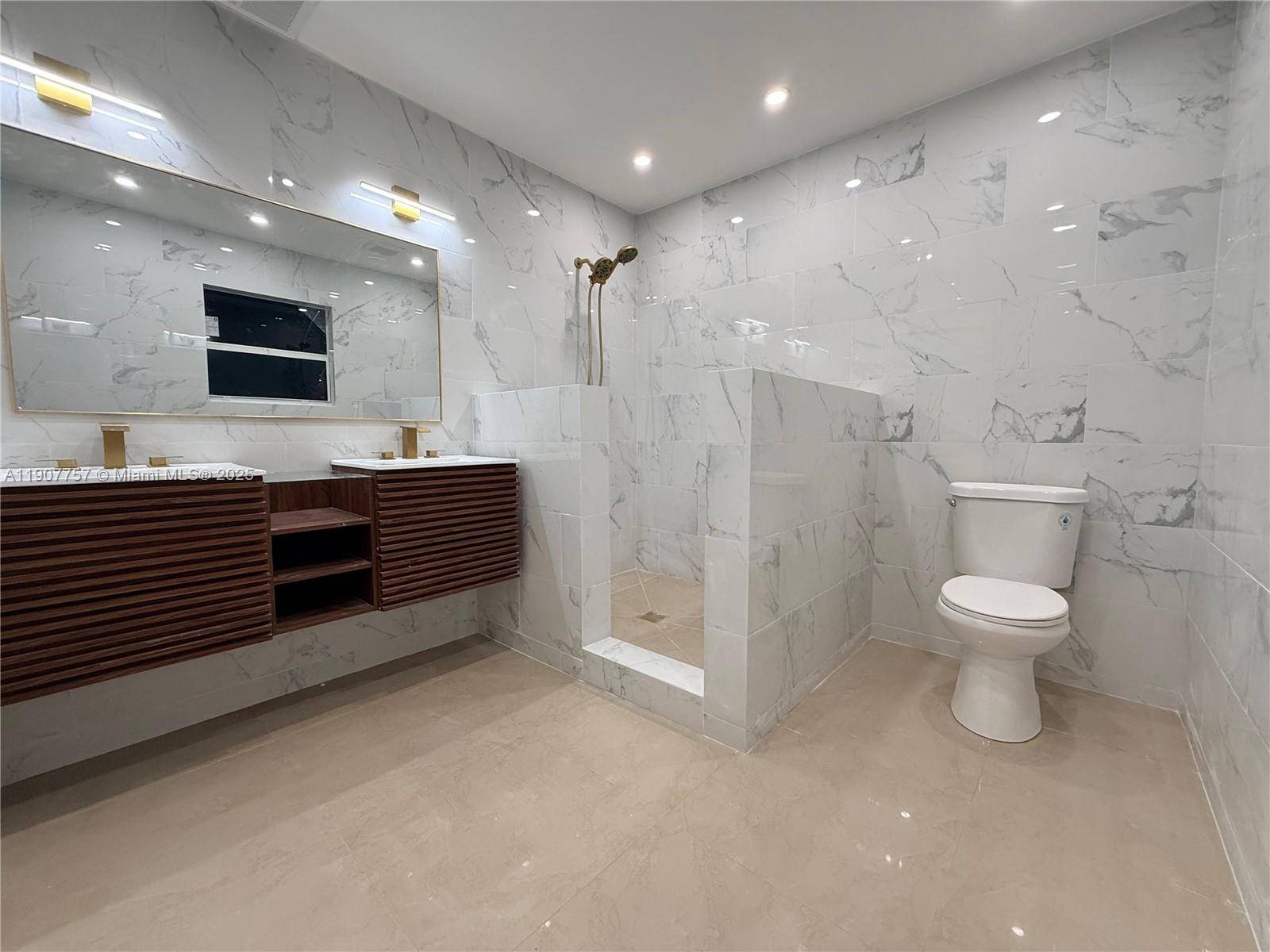 North Miami, FL 33168,1007 NW 120th St