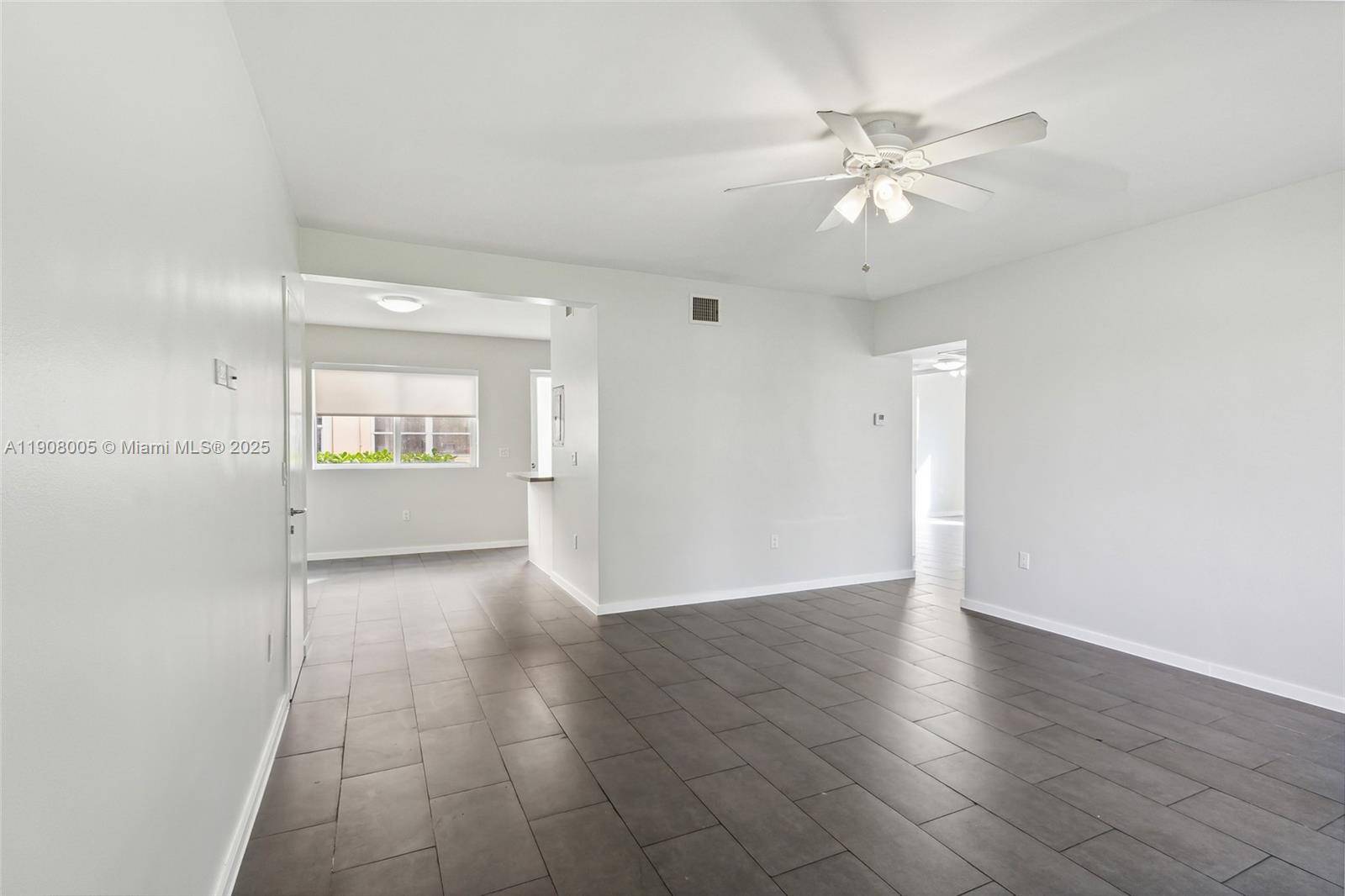 Miami Beach, FL 33141,8501 Hawthorne Ave #2