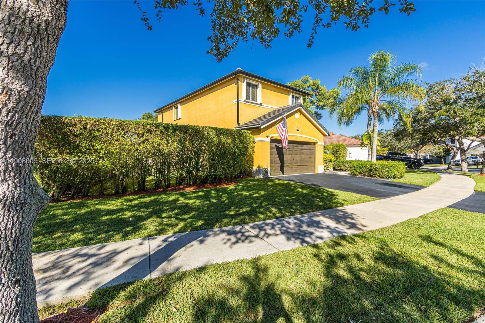 Weston, FL 33327,1280 Majesty Ter
