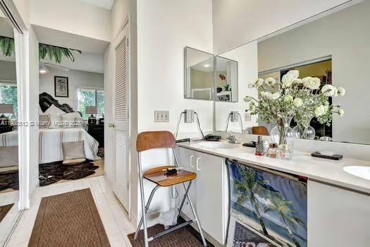 Weston, FL 33326,16312 Malibu Dr #6