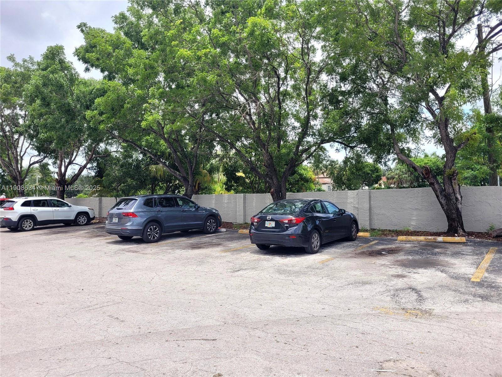 Pembroke Park, FL 33023,5100 SW 41st St #101