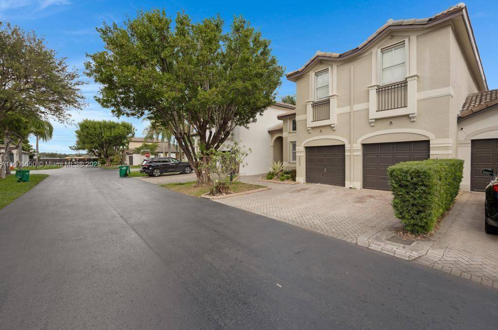 Doral, FL 33178,4863 NW 109th Path