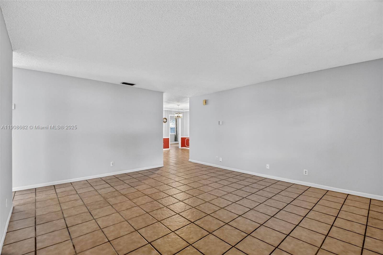 Lake Worth, FL 33462,6858 S Congress Ave