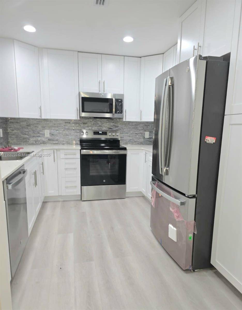 Miami, FL 33167,1810 NW 119th St #224