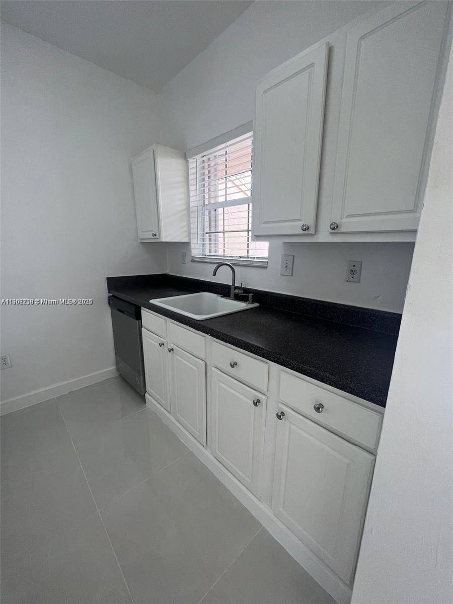 Pembroke Pines, FL 33024,2001 NW 96th Ter #10C