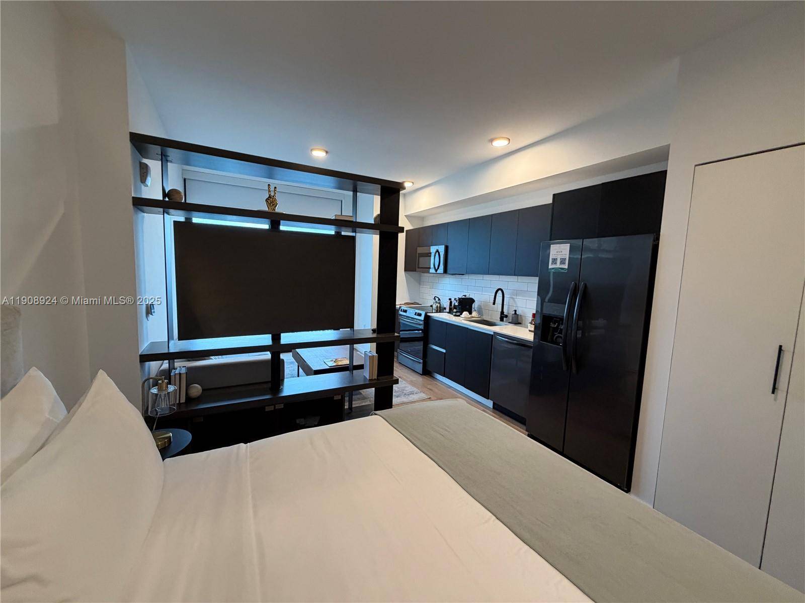 Miami, FL 33132,398 NE 5th St #4516