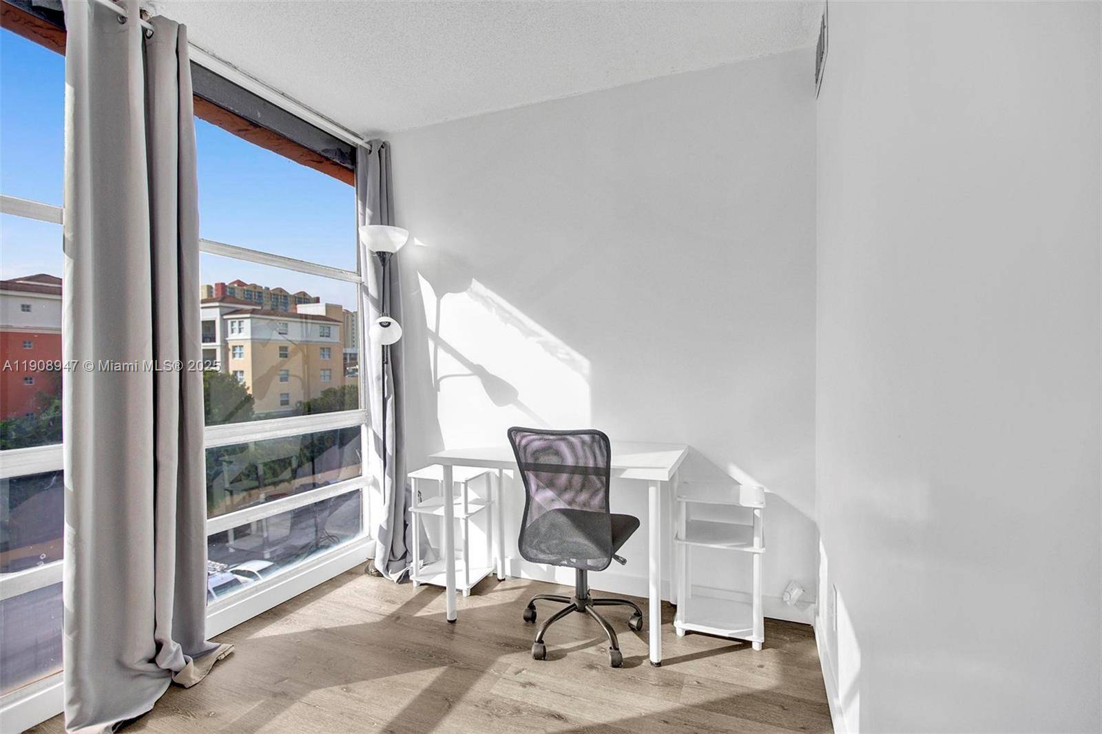 Sunny Isles Beach, FL 33160,200 172nd St #514