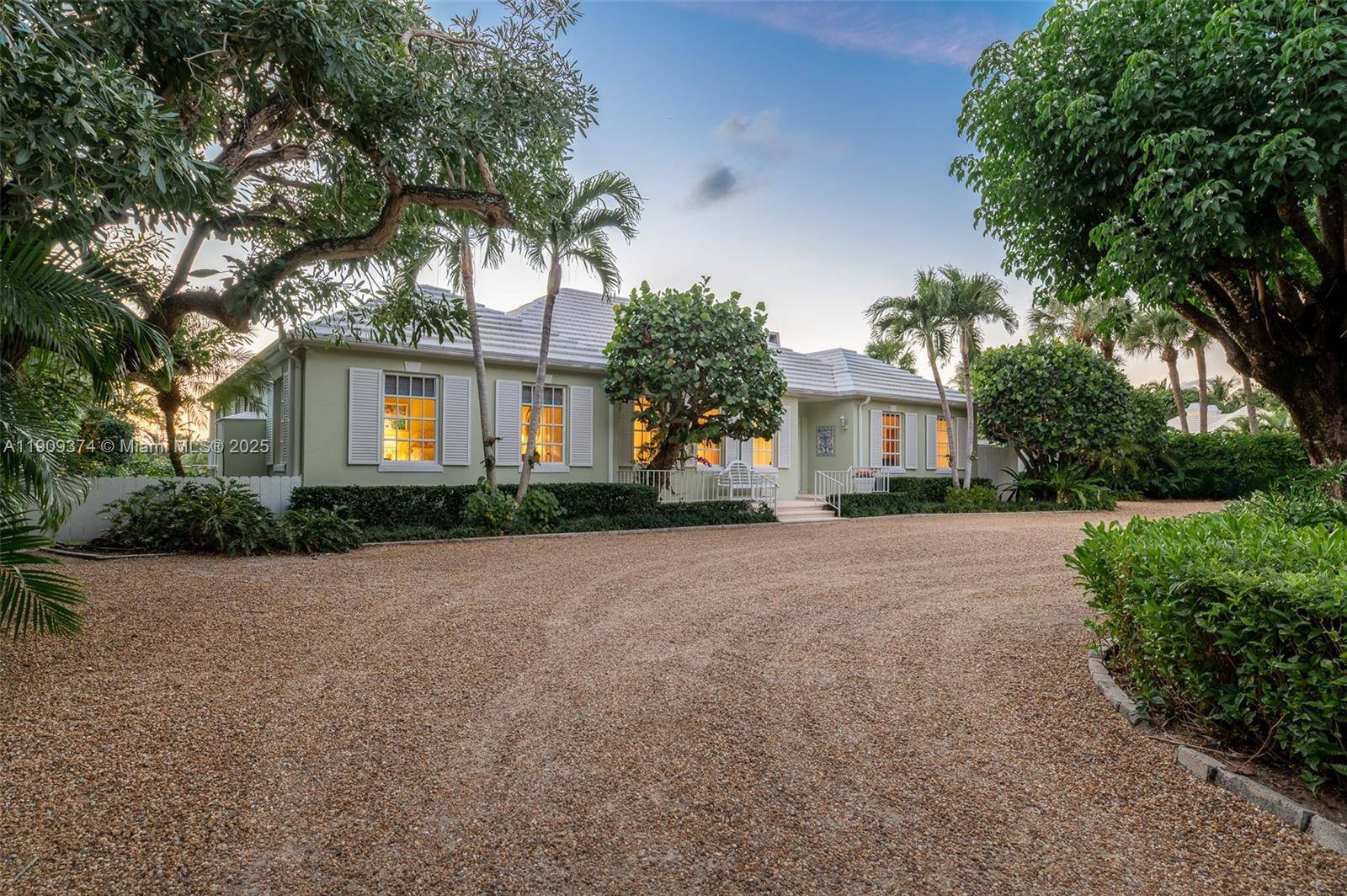 Jupiter Island, FL 33455,18 Gomez Rd